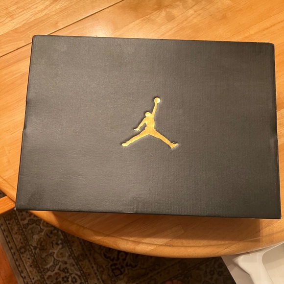 Air Jordan 11 Retro Low main image 4